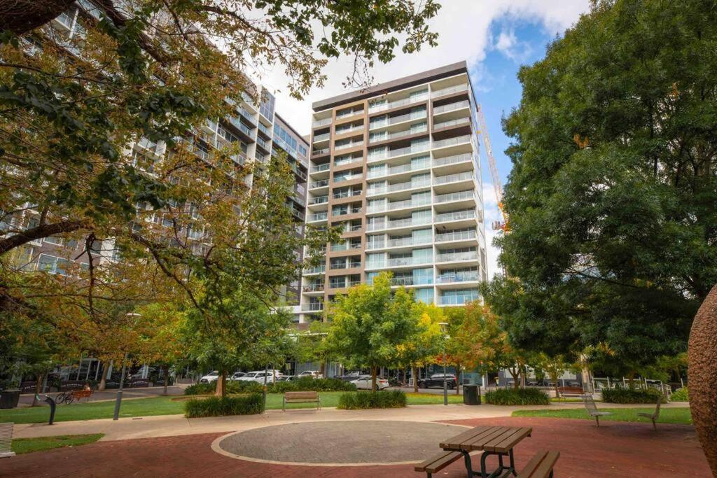 City Apartment, Pool & Carpark Adelaide Luaran gambar